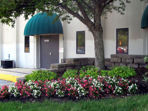 800 W 5th Ave, Naperville, IL 60563